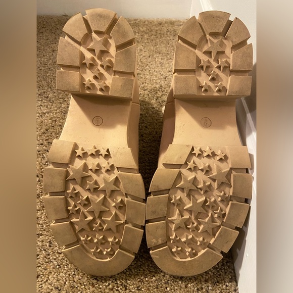 Cream platform ankle boots - Picture 4 of 6